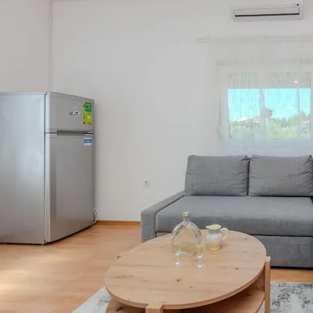 Jozanovic By Interhome * Vir